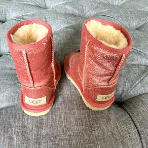 Toddler size 7 pink glitter uggs